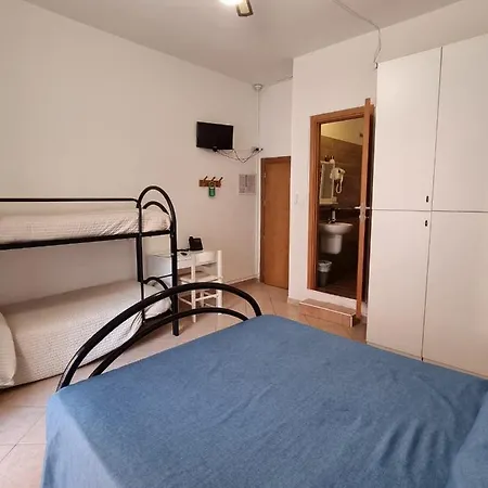 Riz Hotel 2*