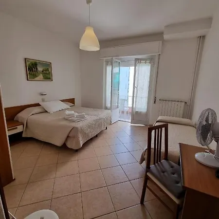 Riz Hotel 2*